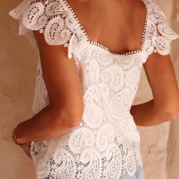 Plus White Paisley Lace Crochet Ruffle Tank Top - Picture 3 of 8